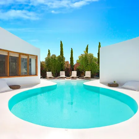 Ixia Villa